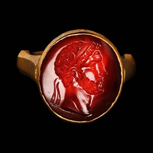 Roman Style Solid Gold Ring with Portrait Gemstone