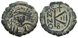 Heraclius AE 20 Nummi or Half Follis.