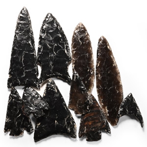 Native American Klamath-Modoc Obsidian Arrowhead Group