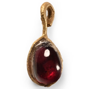 Western Asiatic Gold and Garnet Pendant