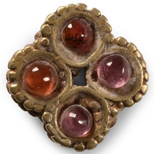 Western Asiatic Gold and Garnet Pendant