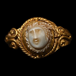 Roman Gold Ring with Medusa Cameo