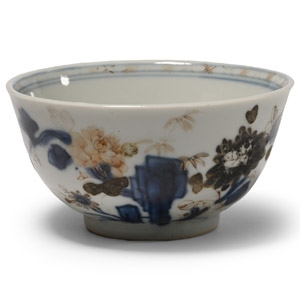 Nanking Cargo Shipwreck Gilt Glazed Blue and White Tea Bowl