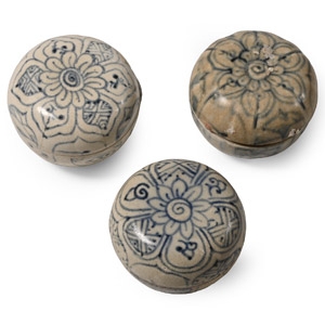 Hoi An Cargo Shipwreck Glazed Blue and White Lidded Box Collection