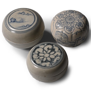 Hoi An Cargo Shipwreck Glazed Blue and White Lidded Box Collection