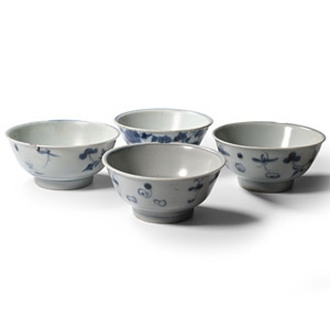 Tek Sing Treasure Shipwreck Glazed Blue and White Bowl Set