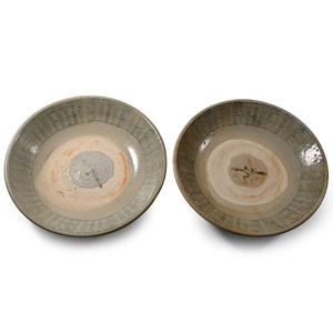 Very Large Hoi An Cargo Shipwreck Glazed Plate Pair