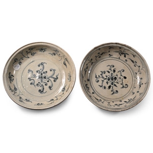 Hoi An Cargo Shipwreck Glazed Blue and White Bowl Pair