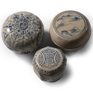 Hoi An Cargo Shipwreck Glazed Blue and White Lidded Box Collection