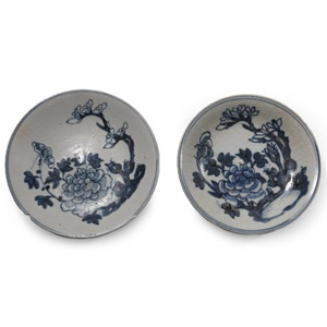 Tek Sing Treasure Shipwreck Glazed Blue and White Plate Pair with Flowers