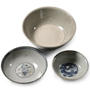 Tek Sing Treasure Shipwreck Glazed Dark Blue and White Bowl Group