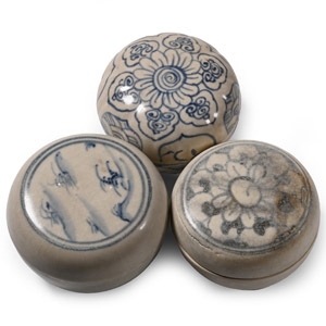 Hoi An Cargo Shipwreck Glazed Blue and White Lidded Box Collection
