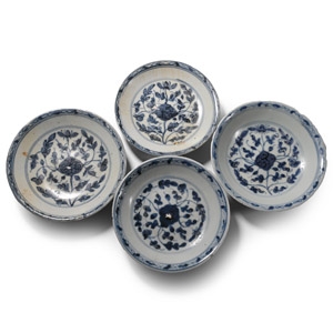 Tek Sing Treasure Shipwreck Glazed Blue and White Plate Set