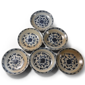 Tek Sing Treasure Shipwreck Glazed Blue and White Plate Set