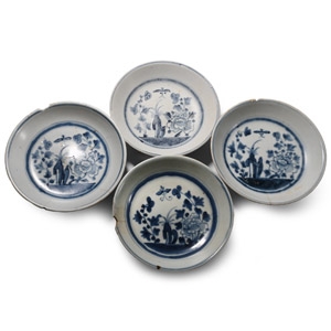 Tek Sing Treasure Shipwreck Glazed Blue and White Plate Set