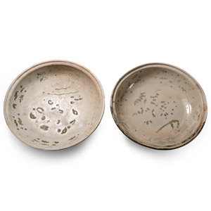 Large Hoi An Cargo Shipwreck Glazed Plate Pair