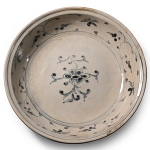 Large Hoi An Cargo Shipwreck Glazed Blue and White Plate