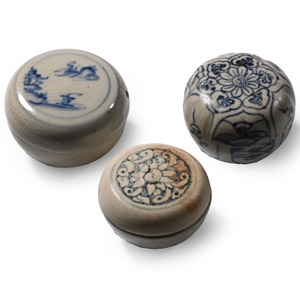 Hoi An Cargo Shipwreck Glazed Blue and White Lidded Box Collection