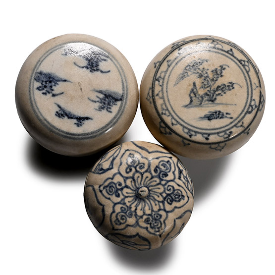 Hoi An Cargo Shipwreck Glazed Blue and White Lidded Box Collection