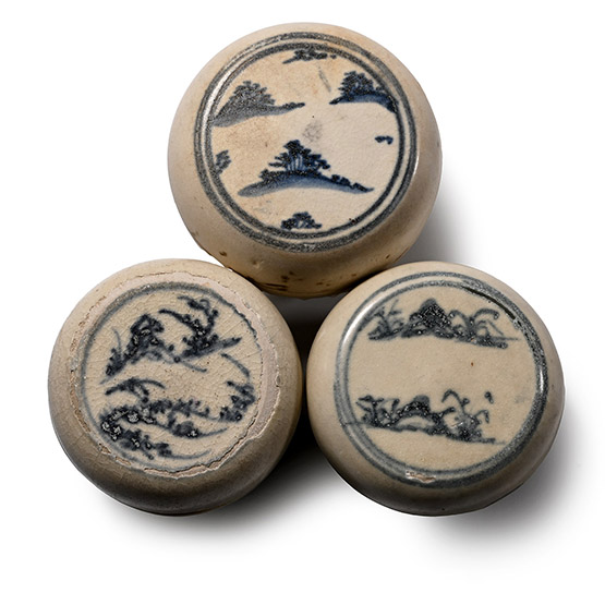 Hoi An Cargo Shipwreck Glazed Blue and White Lidded Box Collection