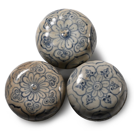Hoi An Cargo Shipwreck Glazed Blue and White Lidded Box Collection