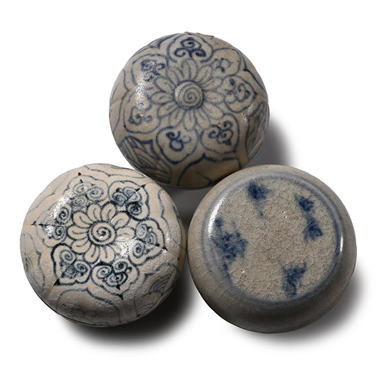 Hoi An Cargo Shipwreck Glazed Blue and White Lidded Box Collection