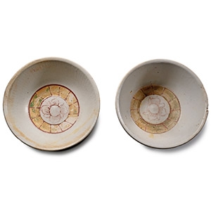 Tek Sing Treasure Shipwreck Glazed Polychrome Bowl Pair