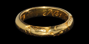 Post Medieval Not lost but gone before JS, Gold Posy Ring