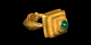 Gold Bishops Ring with Dolphin Supporters