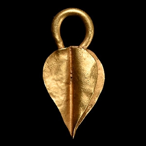 Roman Vine Leaf-Shaped Gold Pendant