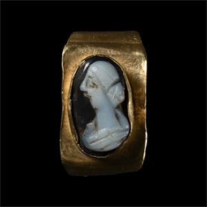 Roman Gold Ring with Bust of a Noble Lady