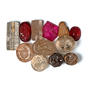 Western Asiatic Style Stone and Other Seal and Amulet Group