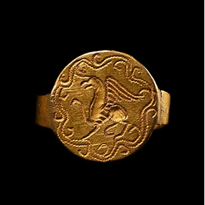 Late Roman Gold Ring with Engraved Bezel