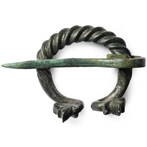 Viking Age Bronze Penannular Brooch with Dragons Heads