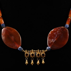 Hellenistic Carnelian and Gold Pendant Necklace