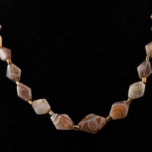 Western Asiatic Agate Bead Necklace