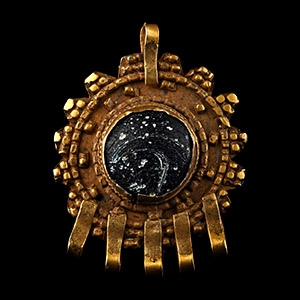 Byzantine Gold Pendant with Glass Centre