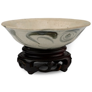 Chinese Blue and White Glazed Bowl with Stand