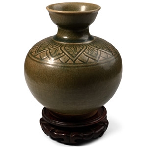 Chinese Green Glazed Vase on Stand