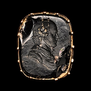 George III Gold Fob Seal Base with Portrait Intaglio