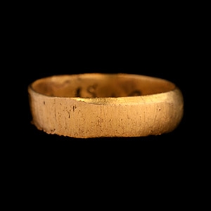 Post Medieval Gold Loue.is.a ioye Posy Ring