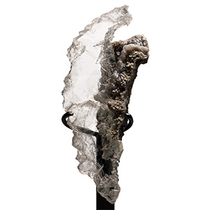 Gypsum with Quartz Display
