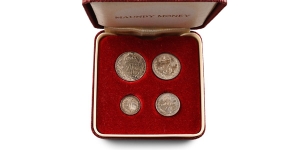 Great Britain. Windsor, George V AR Maundy Money Set.