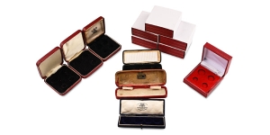 Group of Twelve [12] Old and New Maundy Money Cases.