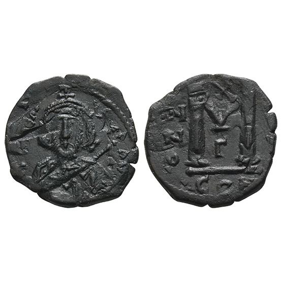 Tiberius III (Apsimar) AE 40 Nummi of Follis.