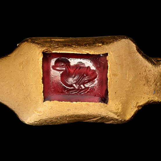 Eastern Roman Gold Ring with Duck Gemstone