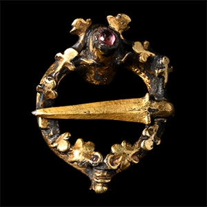 Medieval Gold Ring Brooch with Garnets