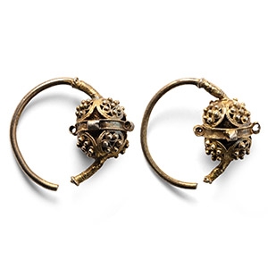 Byzantine Silver-Gilt Filigree Earrings