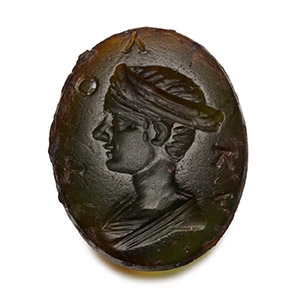 Roman Chrome Chalcedony Gemstone of a Noble Lady