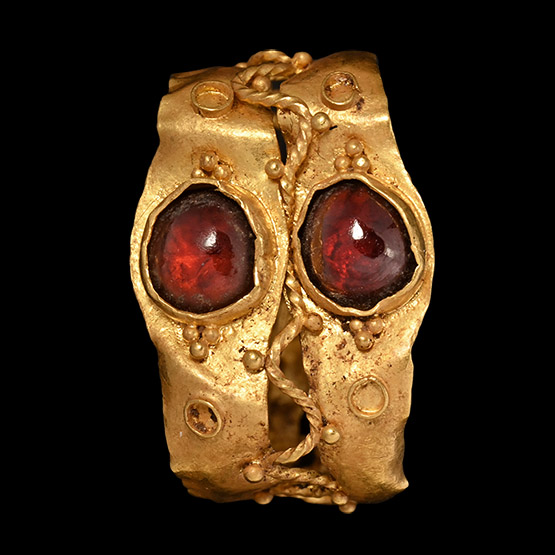 Roman Gold Ring with Garnets